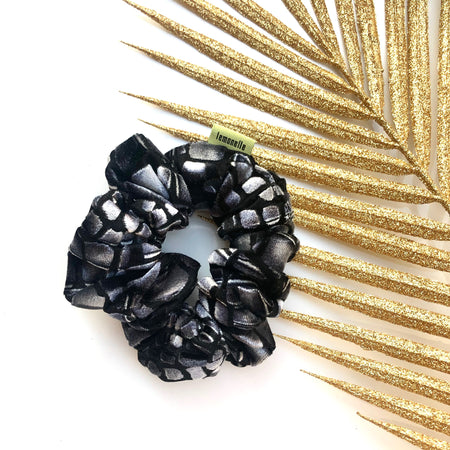 'SMOKE AND MIRRORS' SCRUNCHIE