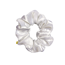 Load image into Gallery viewer, &#39;PEARL&#39; VELVET SCRUNCHIE