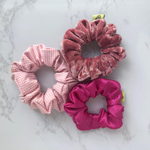 Load image into Gallery viewer, &#39;PINKIE SWEAR&#39; SCRUNCHIE PACK